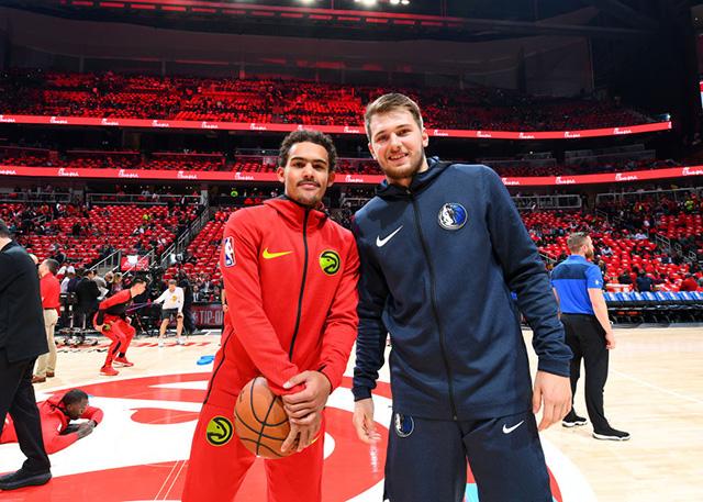 林诗栋刁钻进攻线路对决卡尔伯格顽强防守（林诗栋犀利变线进攻对抗卡尔伯格铁壁防守）