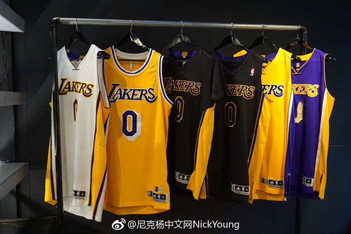 篮球篮网外援突然爆发，全场砍下35分（篮网外援突然发威，全场独取35分）