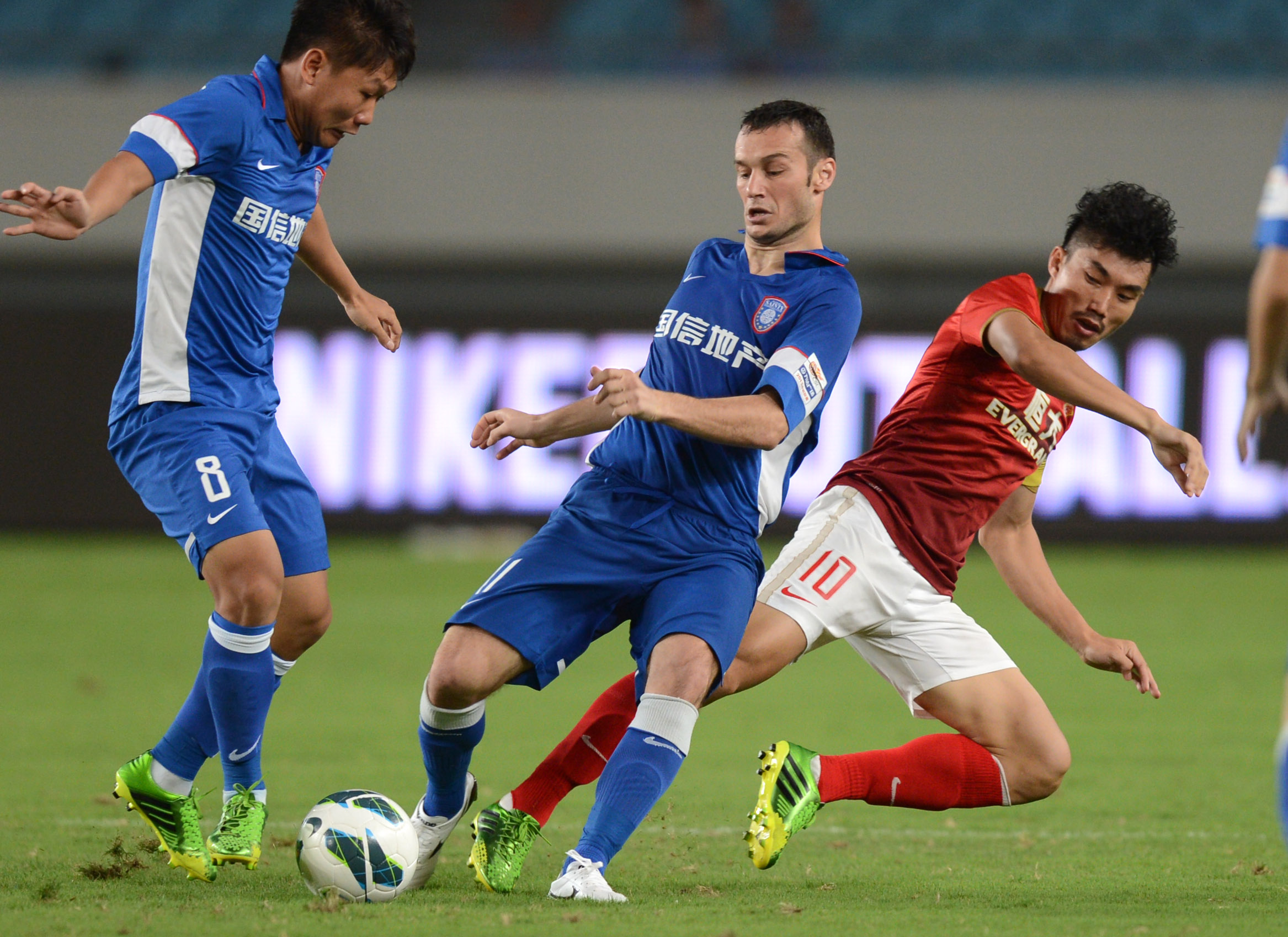 信使报：拜仁二队中场哈维尔-费尔南德斯已被推荐给拉齐奥（信使报：拜仁二队中场哈维尔-费尔南德斯被荐赴拉齐奥）