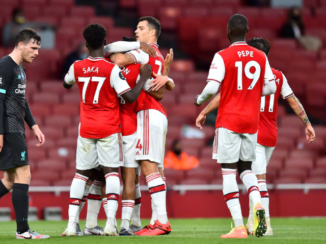 青岛记者：邵佳一大哥式的执教风格很适合当下中国足球的环境（青岛媒体人：邵佳一“大哥范儿”的执教方式更贴合当下中国足坛环境）