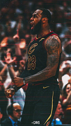 文班的法国老乡！萨尔上半场9投6中&三分2中2 砍下14分（文班法国同乡萨尔半场火热：9投6中，三分2投全中，拿下14分）