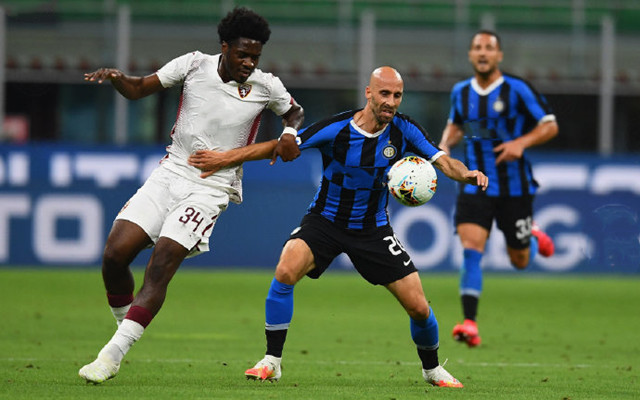 勇士三分火力强劲，全队状态火热（勇士外线火力全开，球队整体手感炙热）