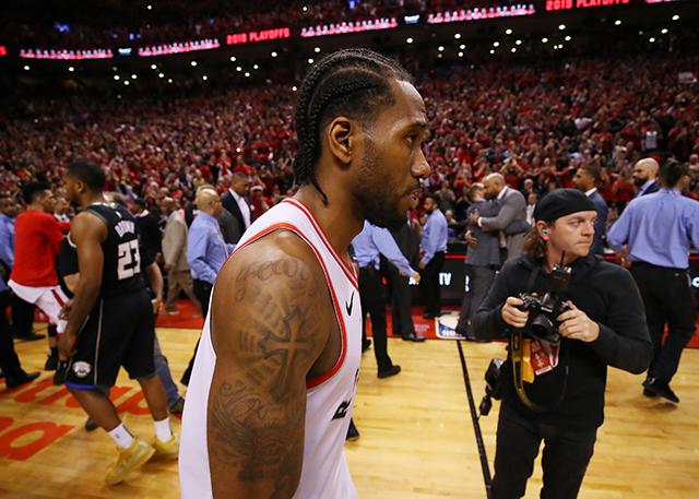 前塞尔塔队长马略性骚扰吉祥物罪名成立，被罚8000欧（前塞尔塔队长马略因性骚扰吉祥物被判有罪，罚款8000欧元）